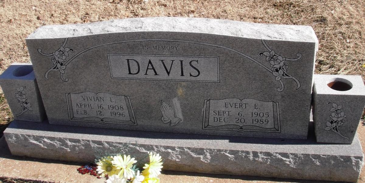 OK, Grove, Buzzard Cemetery, Davis, Evert E. & Vivian L. Headstone